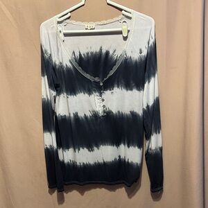 POL Black and White Tie-Dye Long Sleeve Top